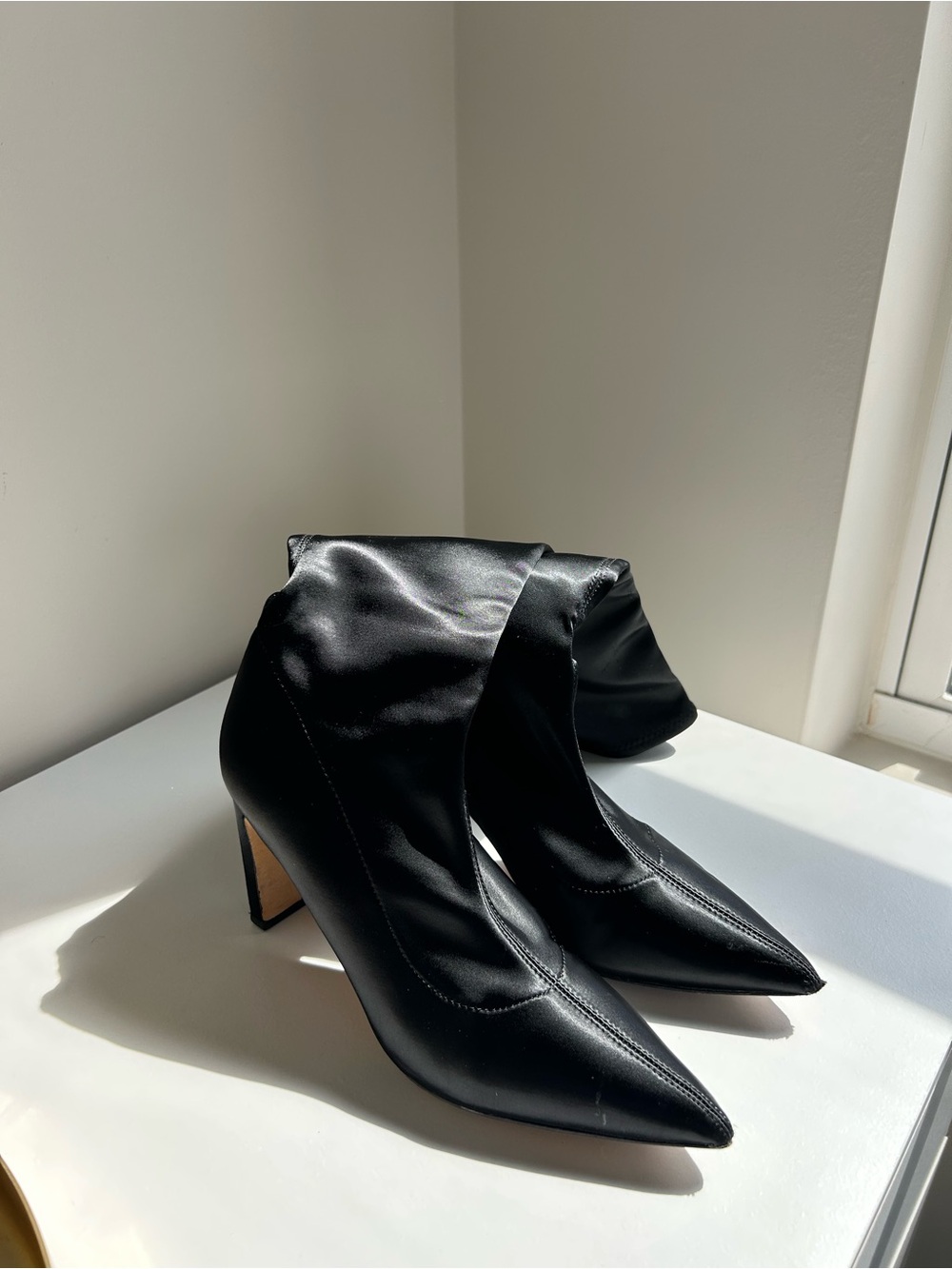 Sigerson Morrison Black Satin Draped Pointed-Toe Boots Size 7 - Picture 2 of 8